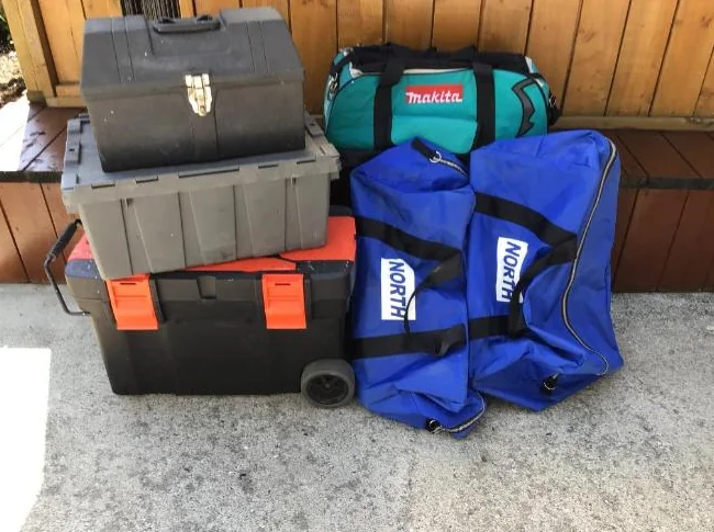 Sacs et bacs de rangement pour outils