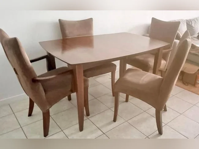 Table de cuisine, rallonge et 6 chaises - ensemble