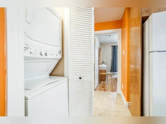 Condo-hôtel, 3 ½ , Vieux-Longueuil, formule tout inclus. thumbnail 9