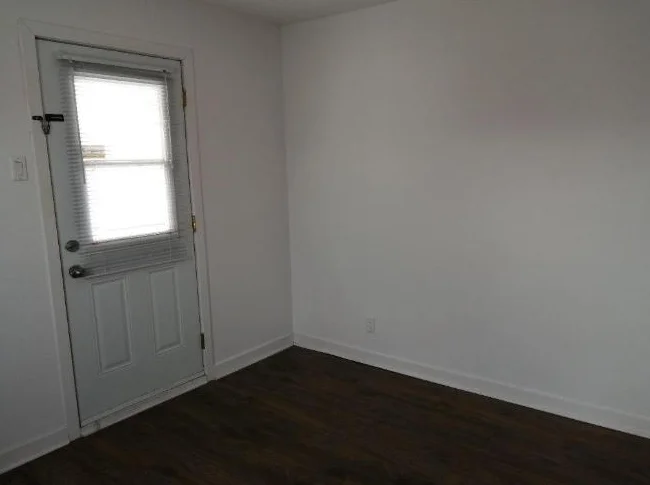 Très joli studio avec chambre fermée en plein coeur de Rosemont avec 1 mois le location gratuit thumbnail 6