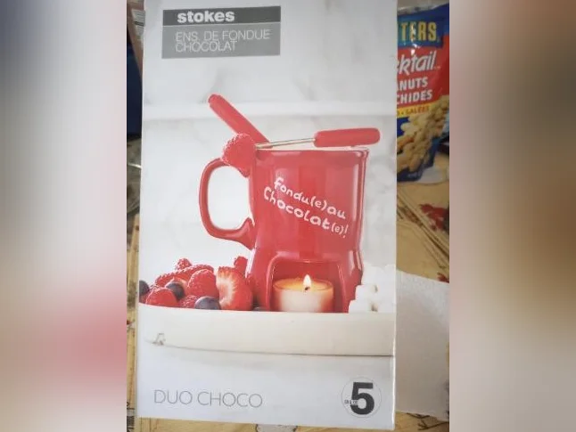 Pour fondu au chocolat neuf