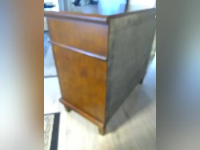 Buffet/bureau très propre, une bonne affaire. thumbnail 4