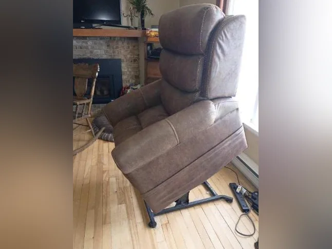 Fauteuil autosouleveur thumbnail 2