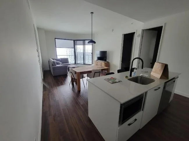 Superbe Condo 2 chambres prestige Le Huppé Situé tout prêt des galleries de la capitale - Cession de bail thumbnail 2
