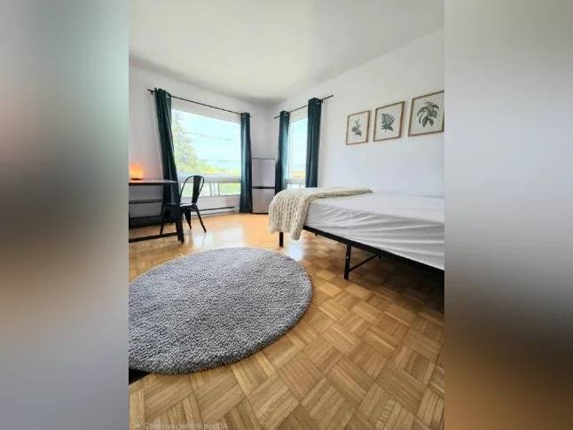 Chambre à louer à 10 min du terminus Longueuil