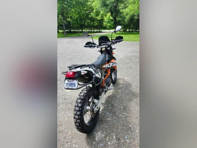 KTM 690 Enduro R 2012 thumbnail 6