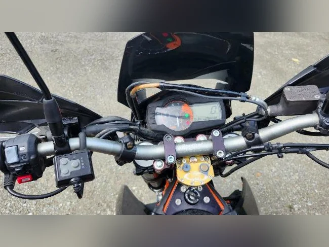 KTM 690 Enduro R 2012 thumbnail 8