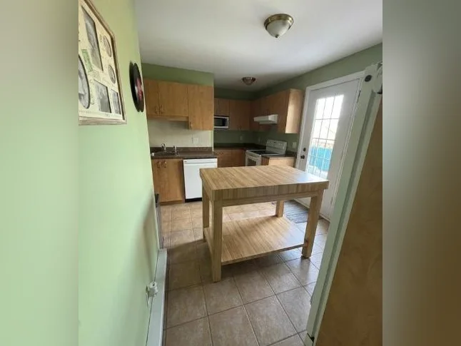 Appartement style condo à louer thumbnail 4