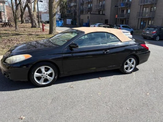 Décapotable Toyota solara(rare)