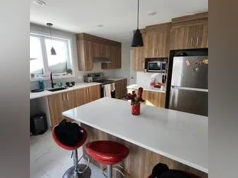 🏡 TRÈS GRAND 4½ HAUT DE GAMME – 1150 PI² – FACE À UN PARC 🌳