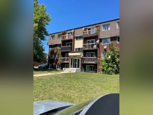 FABREVILLE- BEAU GRAND 5 ½ A LOUER ( 1ier Août )