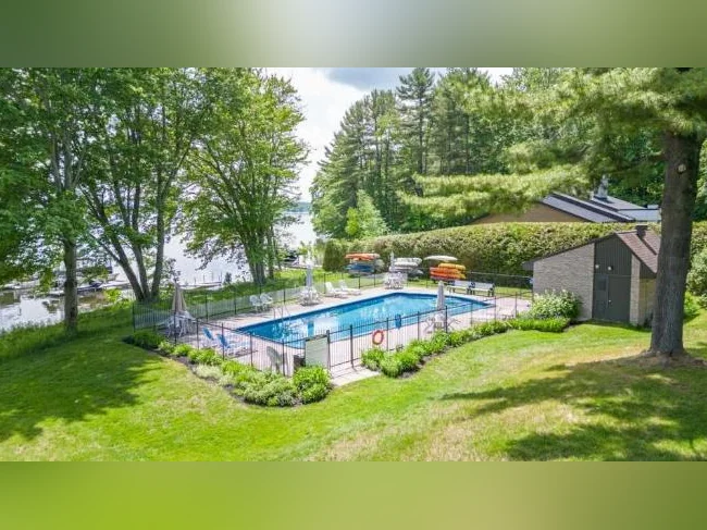 Superbe condo bord de l'eau Sherbrooke thumbnail 8