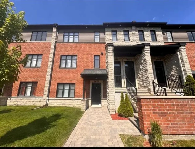 🏠 SUPERBE CONDO 2 CHAMBRES À CHOMEDEY LAVAL🏠 - DISPO A PARTIR DU 1 JUILLET
