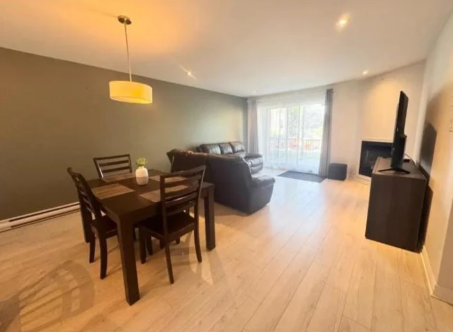 🏠 SUPERBE CONDO 2 CHAMBRES À CHOMEDEY LAVAL🏠 - DISPO A PARTIR DU 1 JUILLET thumbnail 5