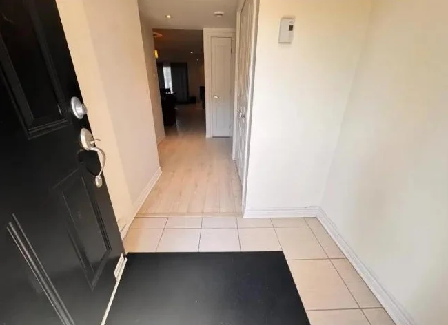 🏠 SUPERBE CONDO 2 CHAMBRES À CHOMEDEY LAVAL🏠 - DISPO A PARTIR DU 1 JUILLET thumbnail 4