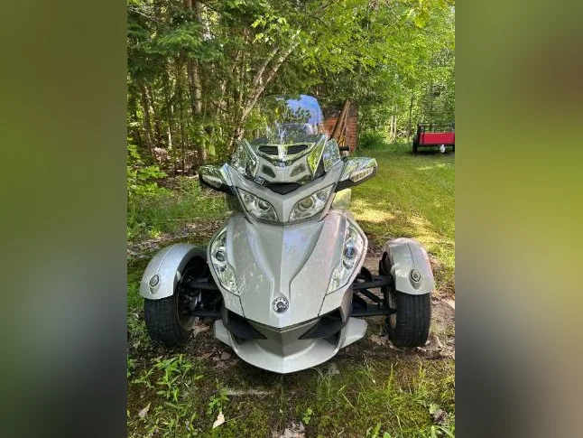 Spyder Canam RT 2010 SE5 Gris  58 144  km thumbnail 2
