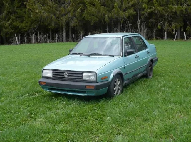 Un lot de pièces pour Jetta 1992 et antérieur MK2 joint une photo du modèle