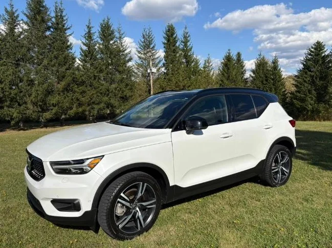 Volvo XC40 2020 R-Design T5