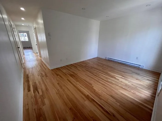 Logement 4 1/2 rénové, propre et disponible maintenant thumbnail 2