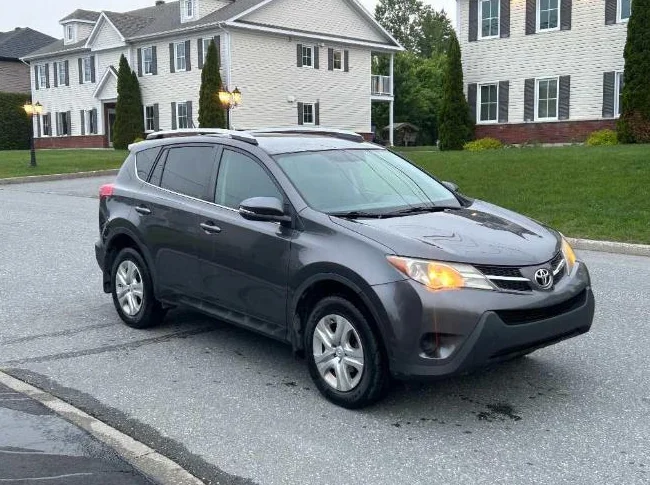 RAV4 Toyota LE 2014 thumbnail 2