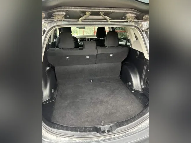 RAV4 Toyota LE 2014 thumbnail 4