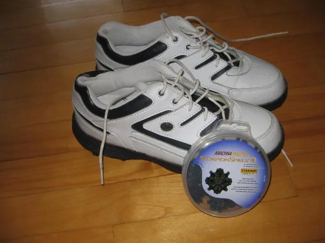 Chaussures de golf pour femme. thumbnail 2