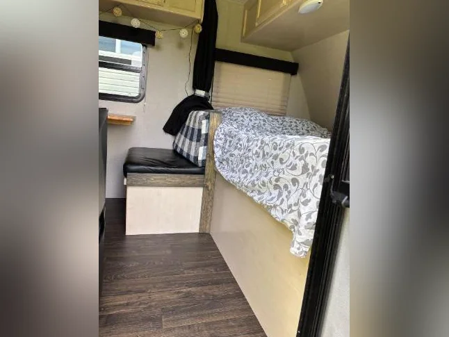 Winnebago Micro Minnie 1700BH Bleu thumbnail 4