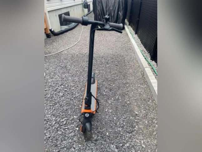 Trottinette électrique thumbnail 2