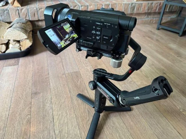 Superbe caméra video camcorder Sony FDR-AX700 pro 4K MINT thumbnail 4