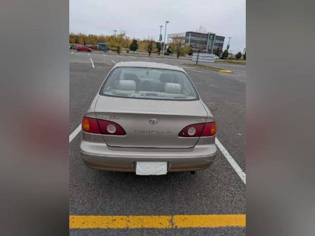 TOYOTA COROLLA 2001 TRES TRES PROPRE SANS PROBLEME MECANIQUE thumbnail 6