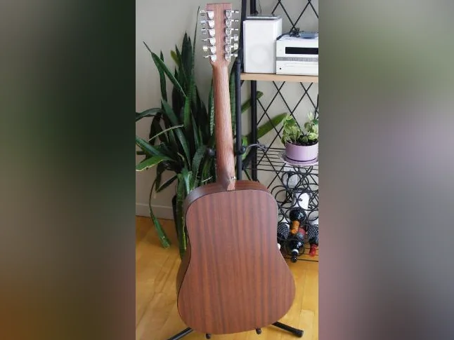guitare gauchère à 12 cordes thumbnail 3