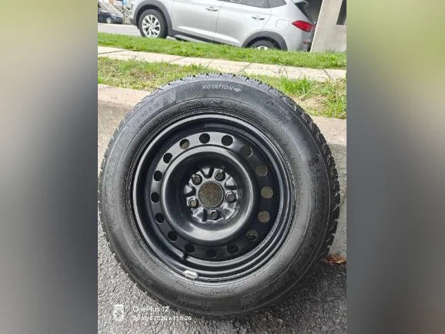 4roues et 4 pneus hiver Michelin x Ice 215-60-16 thumbnail 2