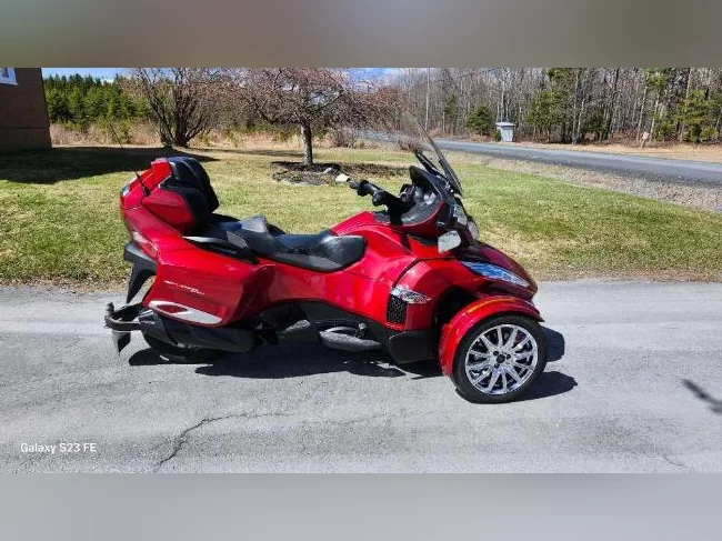 2016 CAN-AM Spyder RT S thumbnail 5