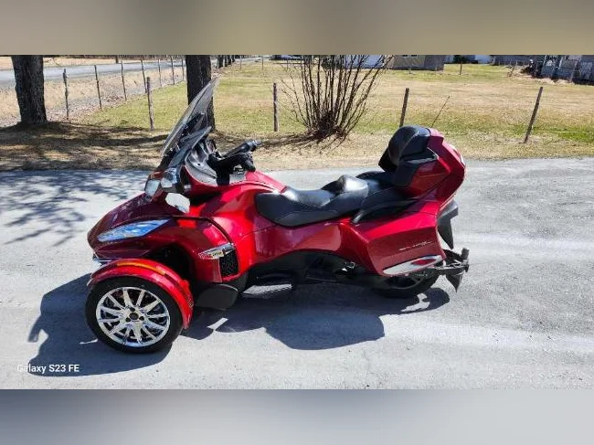 2016 CAN-AM Spyder RT S thumbnail 4