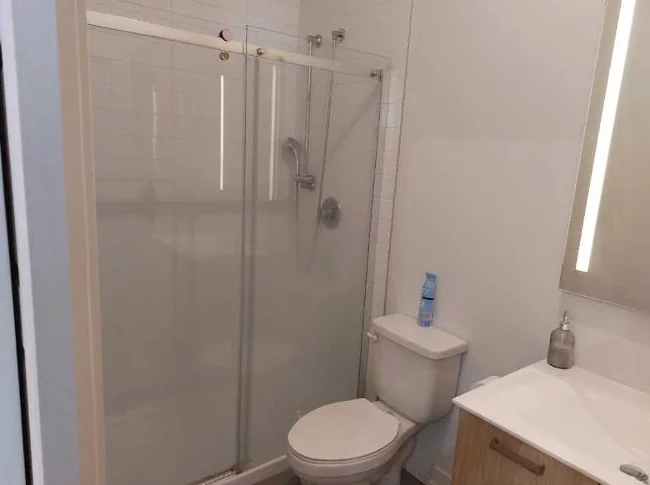 Bel appartement 3½, meublé à louer (1600$/mois) thumbnail 8