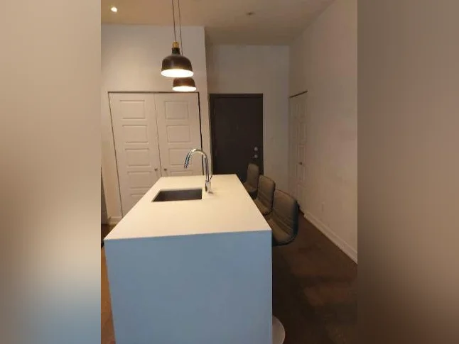Bel appartement 3½, meublé à louer (1600$/mois) thumbnail 3