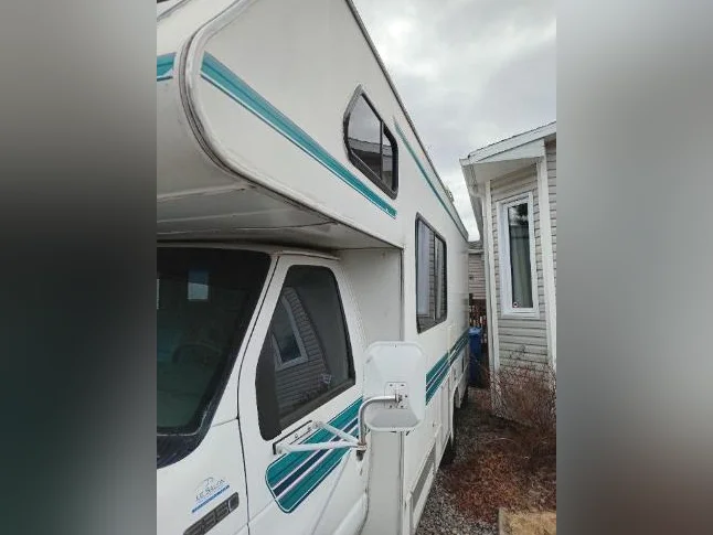 VR Ford 350 Four winds 5000 thumbnail 2