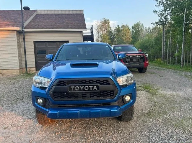 Toyota Tacoma TRD Sport thumbnail 10
