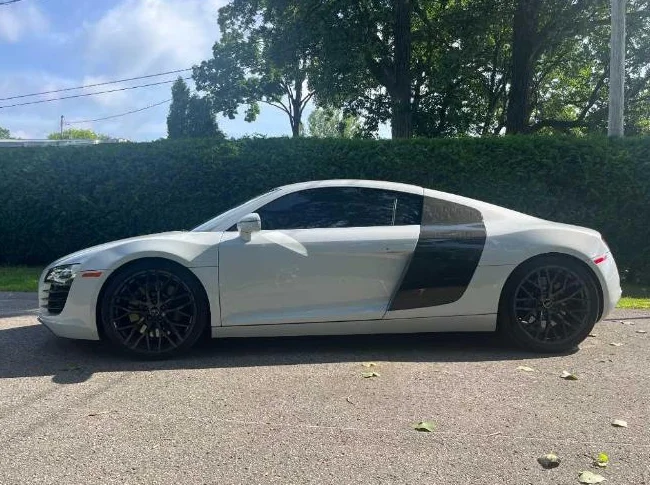 Superbe Audi R8 **MANUELLE** 6-vitesses (gated) 2012 V8 4.2L Coupe thumbnail 2
