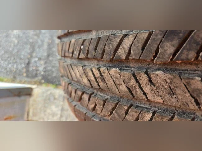 4 pneu Bridgestone 245 75 17  , approximatif 100 a 200km de roulé avec thumbnail 7