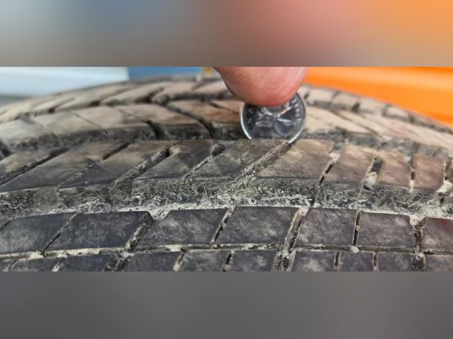 4 pneu Bridgestone 245 75 17  , approximatif 100 a 200km de roulé avec thumbnail 5