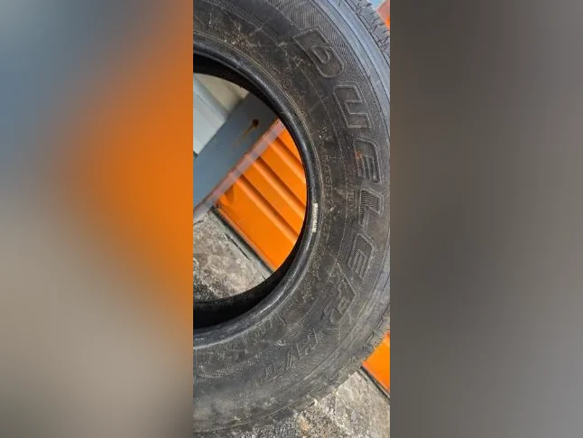 4 pneu Bridgestone 245 75 17  , approximatif 100 a 200km de roulé avec thumbnail 3