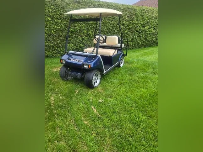 car de golf thumbnail 2