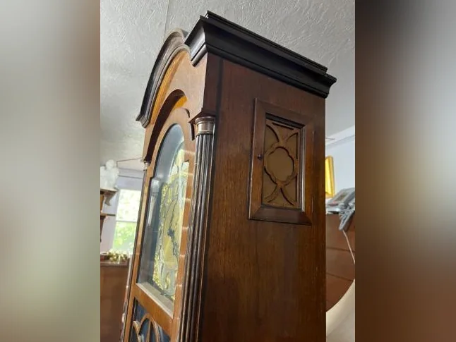 Très ancienne horloge grand Père thumbnail 2
