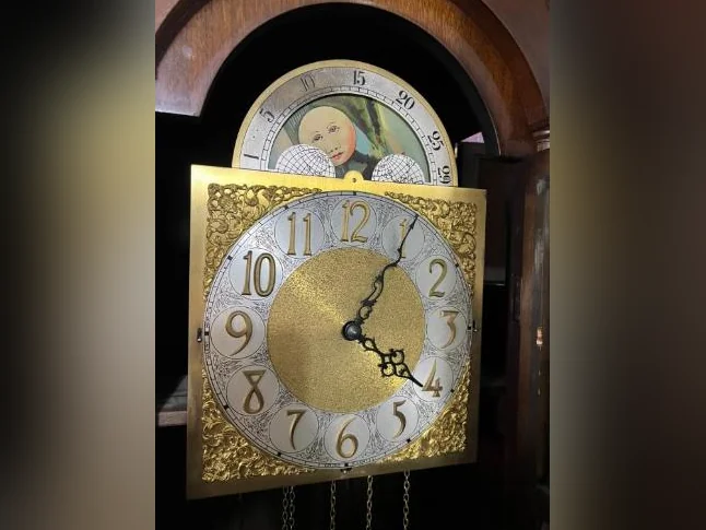 Très ancienne horloge grand Père thumbnail 6