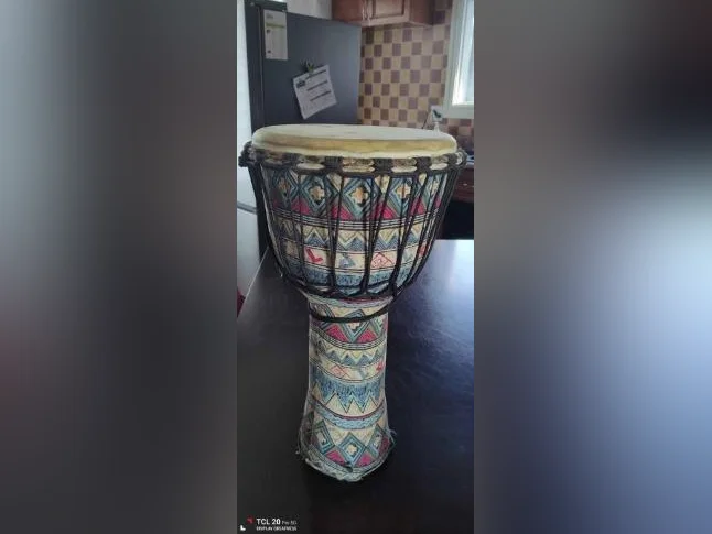 Djembe Africain en peau de chèvre/Djembe African Goat skin drum thumbnail 4