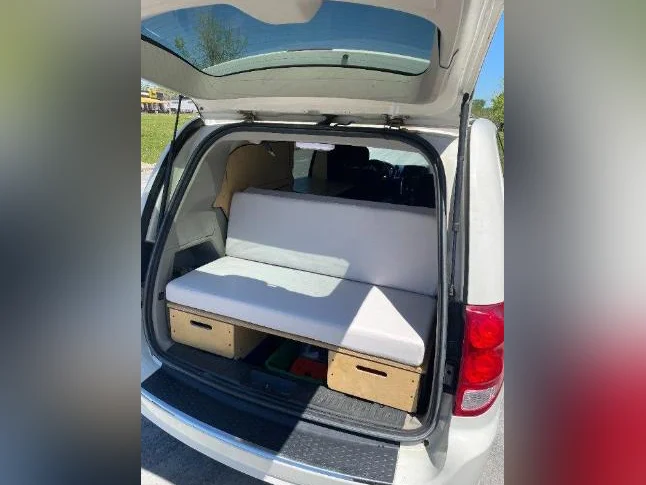 Dodge Caravan Van Life thumbnail 6