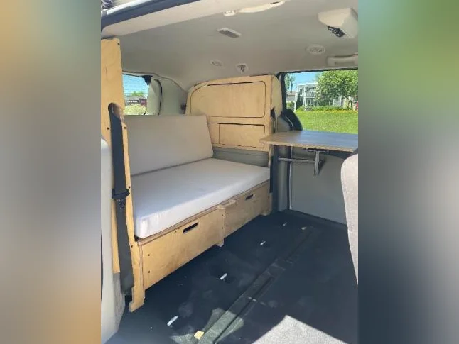 Dodge Caravan Van Life thumbnail 5