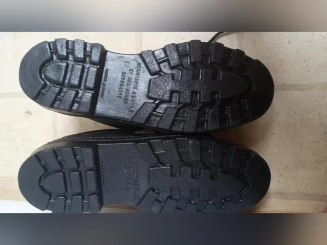 Espadrille avec bout en carbone thumbnail 2