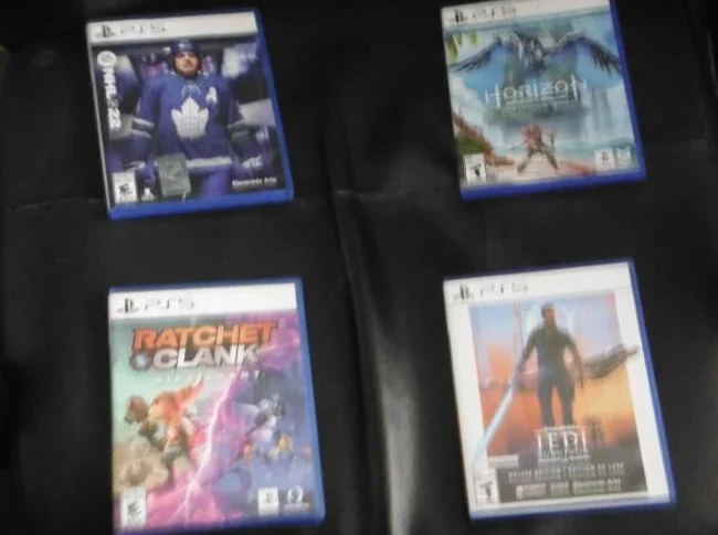 4 jeux de Playstation 5